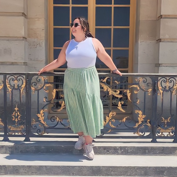 Meet your Posher, Alexis - Picture 1 of 1